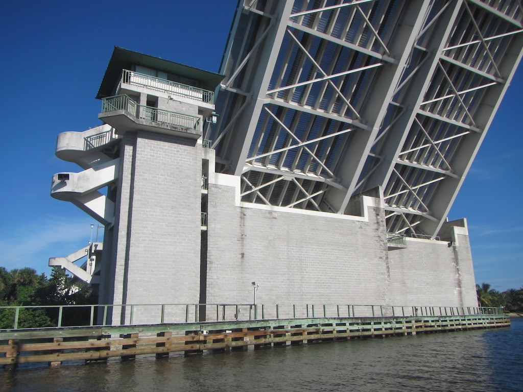 Die PGA Brücke macht auf Die PGA Brücke macht auf