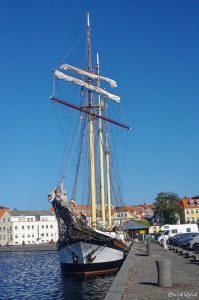 Alter Segler im Hafen